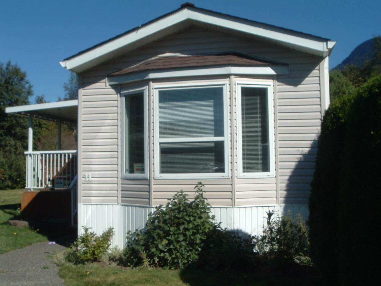 r2318989