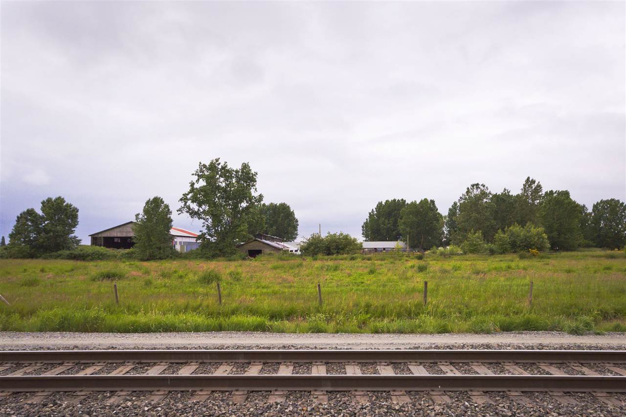 r2338724