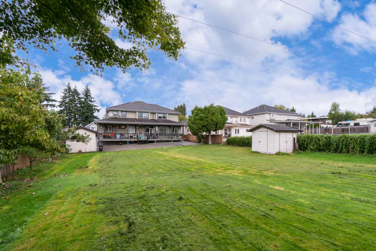 r2356742