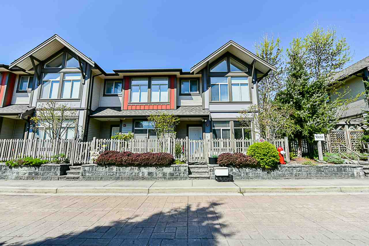 r2359978